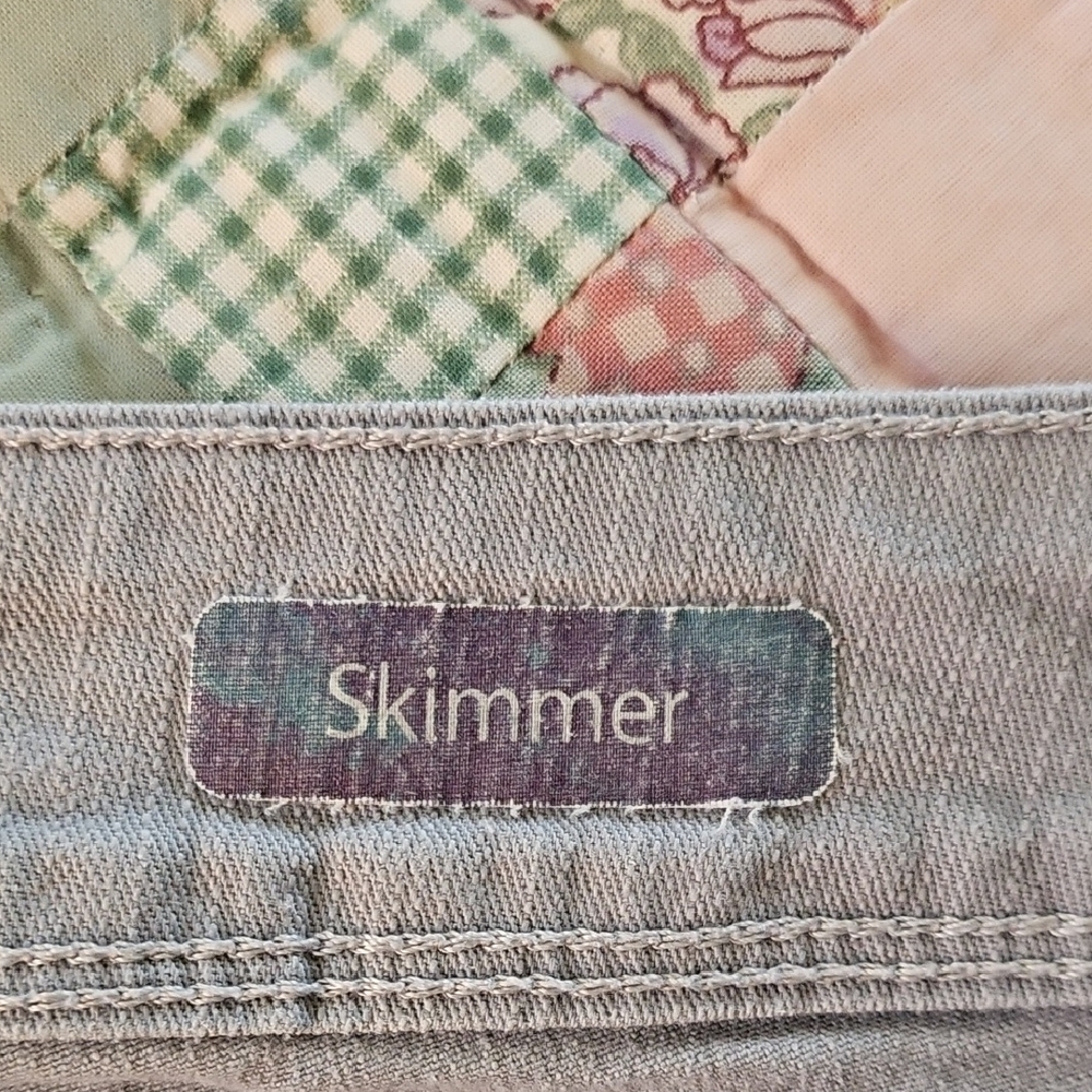Gloria Vanderbilt Light Gray Marnie Cuffed Skimmer Capri - Picture 6 of 13